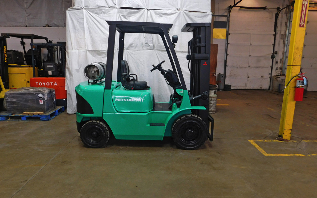 2001 Mitsubishi FG25K Forklift on Sale in Kansas