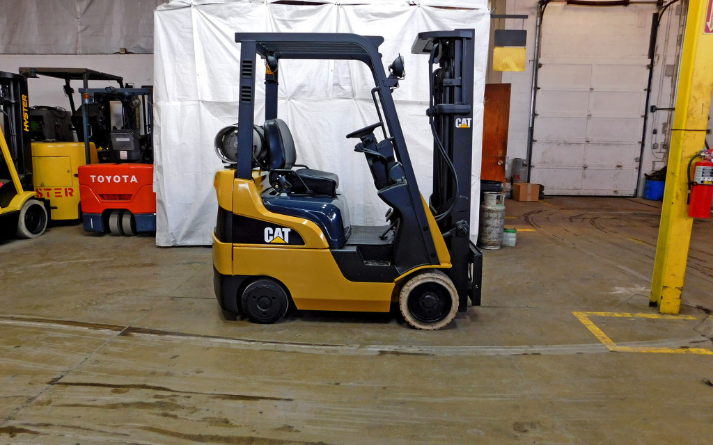  2006 Caterpillar C3000 Forklift on Sale in Kansas