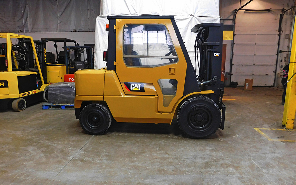 2006 Caterpillar DP45K Forklift on Sale in Kansas