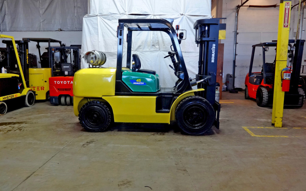  2005 Komatsu FG45T-8 Forklift on Sale in Kansas