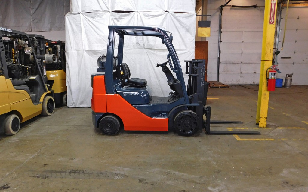  2008 Toyota 8FGCU25 Forklift on Sale in Kansas