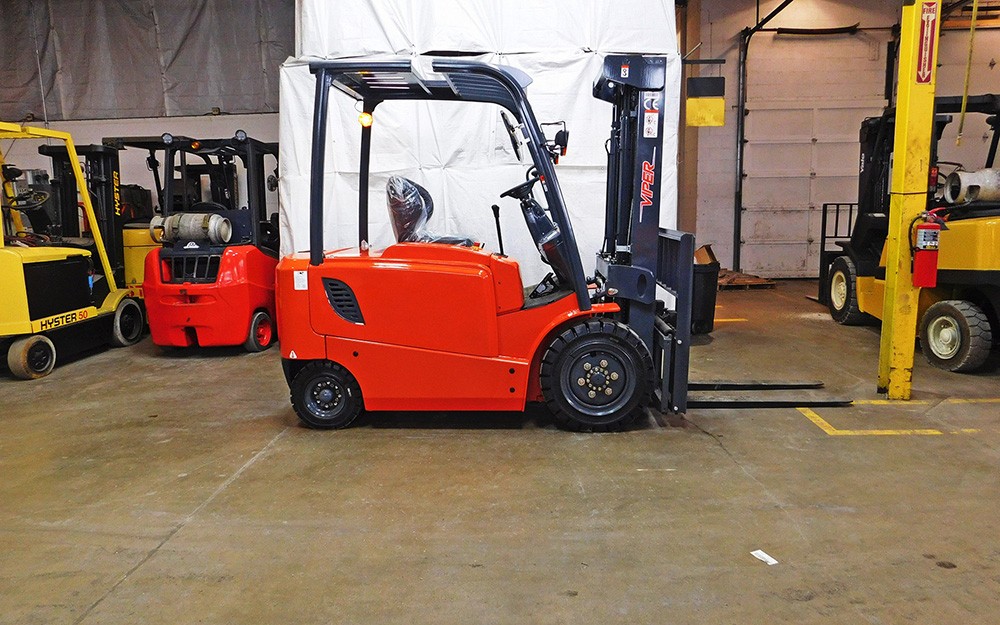  2016 Viper FB35 Forklift on Sale in Kansas