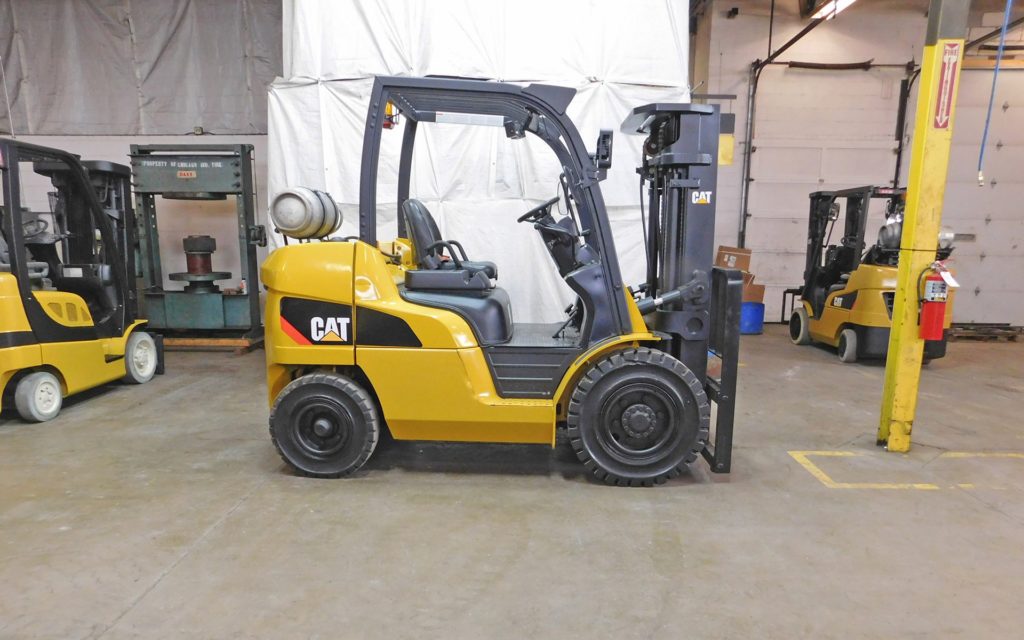  2011 Caterpillar P8000 Forklift on Sale in Kansas